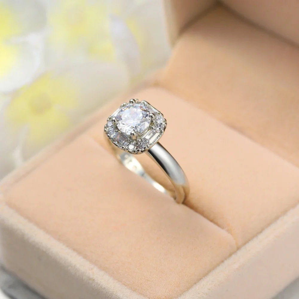 *BEXLEY* Silver x Zircon Fashion Ring Size 8